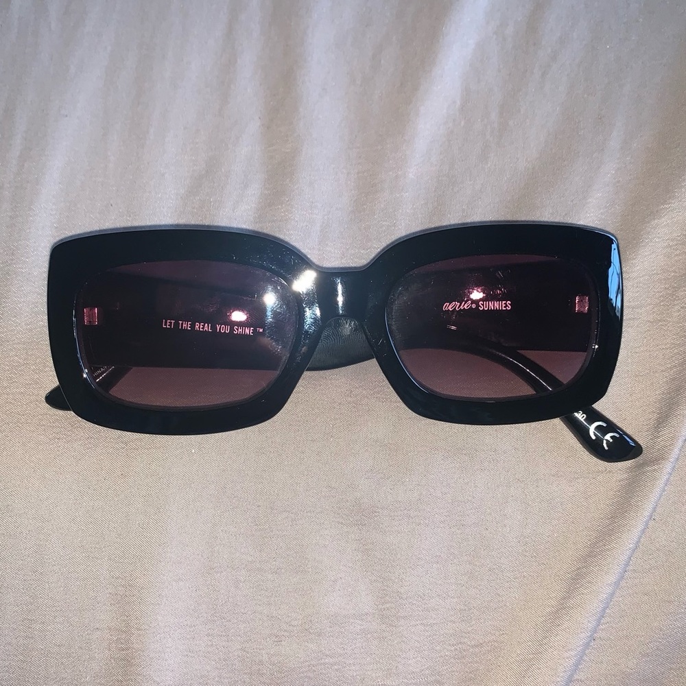 aerie black sunglasses